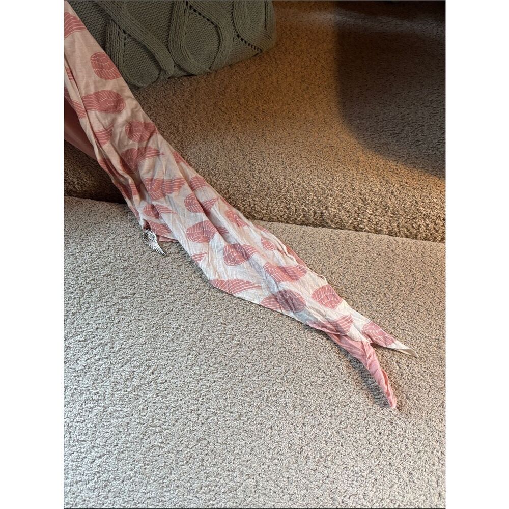 Donni Charm wing 🪽 Light Pink wing Print Scarf - Picture 5 of 7
